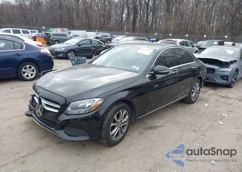 2018 Mercedes-Benz C 300 4Matic из США, поврежденный, VIN 55SWF4KB4JU245643
